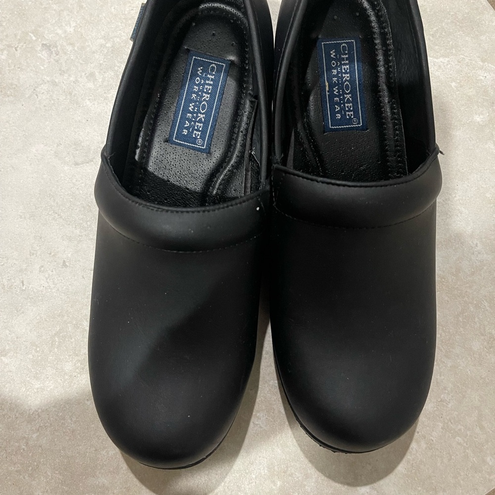 Cherokee harmony Black Professional Clogs